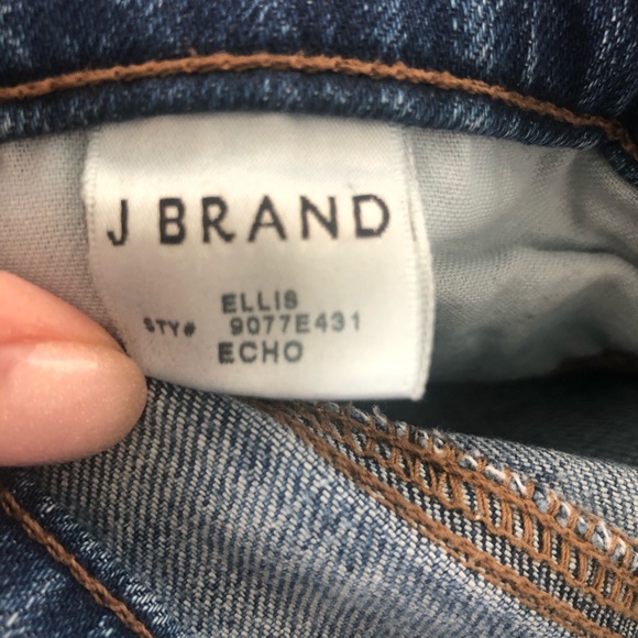 J Brand Ellis Boyfriend Jeans in Echo 25 - Picture 6 of 6